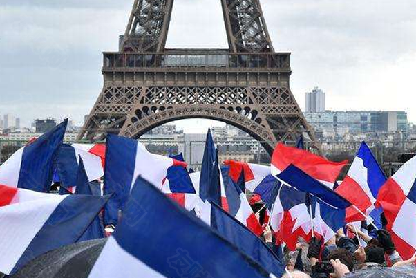 2024年11月29日:法国的政治混乱使得借贷成本首次达到与希腊相同的水平